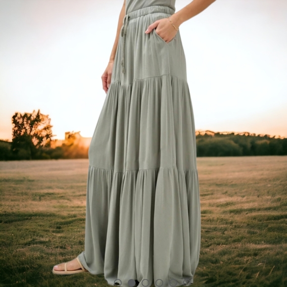 Splendid Tiered Maxi Skirt - Picture 3 of 4